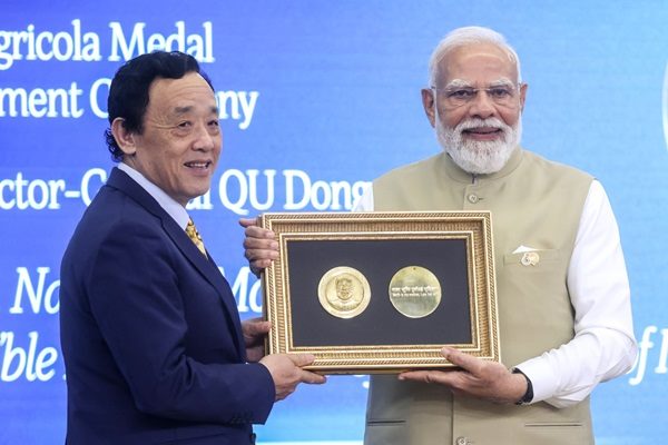 FAO Director General honours India’s Prime Minister Narendra Modi with FAO’s prestigious Agricola Medal